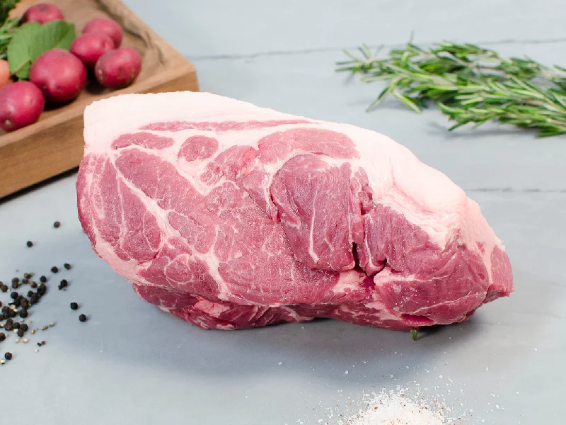 TAMWORTH BOSTON BUTT SHOULDER, 5-6lb